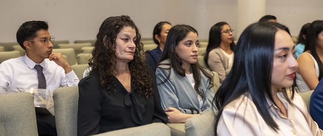 Imposición de mandiles | Carrera de Bioquímica y Farmacia