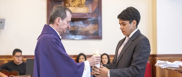 Imposición de mandiles a internos rotativos de la carrera de Nutrición y Dietética – Cohorte mayo 2025 / abril 2026