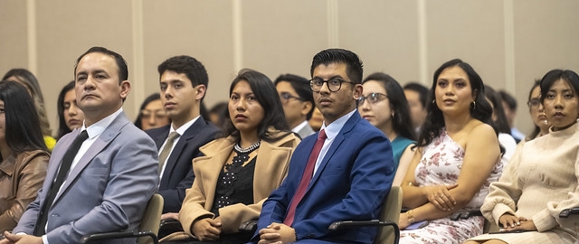 Homenaje a mejores estudiantes UTPL 2025