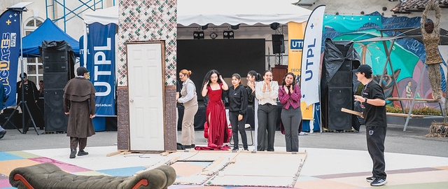 Circuito UTPL – Microteatro “La obra que sale mal”