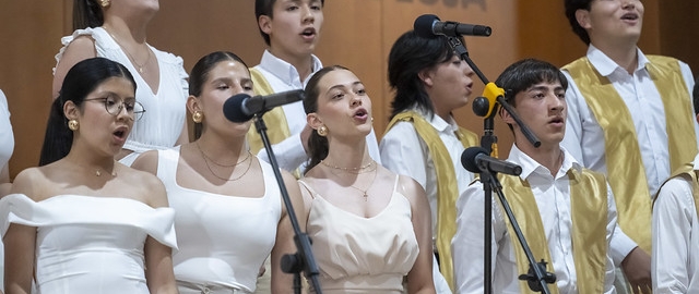 I Festival de Villancicos en inglés "Bells & Voices"