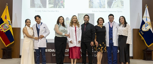 Ceremonia de imposición de mandiles a los estudiantes de 7mo ciclo de la carrera de Psicología Clínica