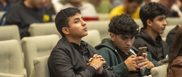 Diálogos Éticos: Impacto del uso de IA en los Trabajos de Integración Curricular Diálogos Éticos: Impacto del uso de IA en los Trabajos de Integración Curricular
