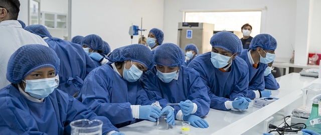 Talleres Académicos de Bioquímica y Farmacia y Geología Talleres Académicos de Bioquímica y Farmacia y Geología