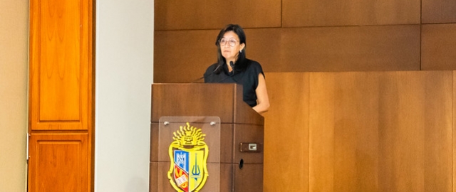 Imposición de insignias a estudiantes de Medicina