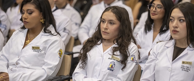 Imposición de mandiles a internos rotativos de la carrera de Nutrición y Dietética – Cohorte mayo 2025 / abril 2026