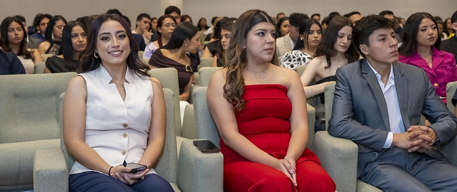 Imposición de mandiles | Carrera de Bioquímica y Farmacia
