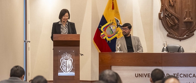 Imposición de Indumentaria a los estudiantes de Enfermería Imposición de Indumentaria a los estudiantes de Enfermería