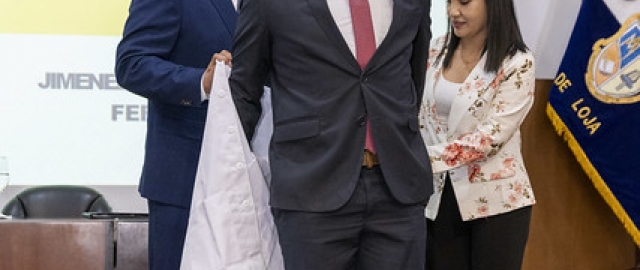 Imposición de mandiles a estudiantes de Fisioterapia