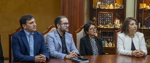 Posesión de autoridades académicas y ejecutivas