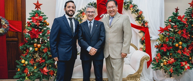 Cenas de navideñas UTPL 2025