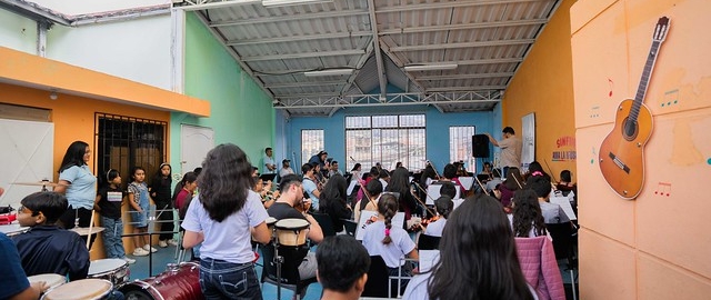 Primer encuentro de SINFIN UTPL y la Academia de música de Sol a Sol de Guayaquil