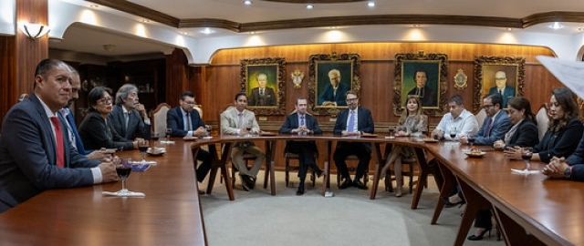 Firma de convenios UTPL – Superintendencia de Competencia Económica