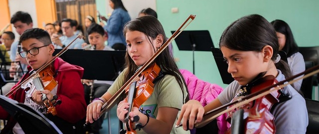 Primer encuentro de SINFIN UTPL y la Academia de música de Sol a Sol de Guayaquil