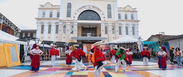 Circuito UTPL – Presentación del Grupo de Danza Jahua Ñan Circuito UTPL – Presentación del Grupo de Danza Jahua Ñan