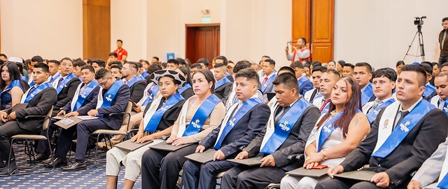 Décimo Quinta Promoción de Graduados ESCOP UTPL Décimo Quinta Promoción de Graduados ESCOP UTPL