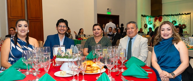 Cenas Navideñas UTPL 2025