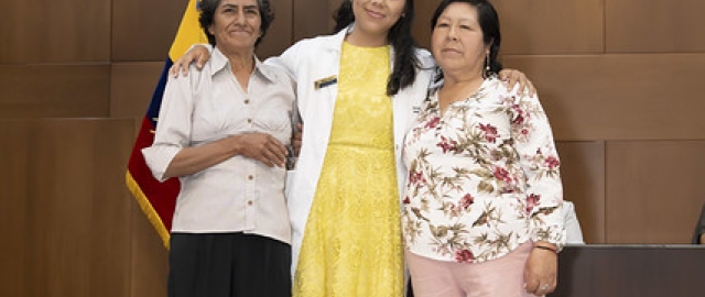 Imposición de Insignias – Carrera de Medicina Imposición de Insignias – Carrera de Medicina