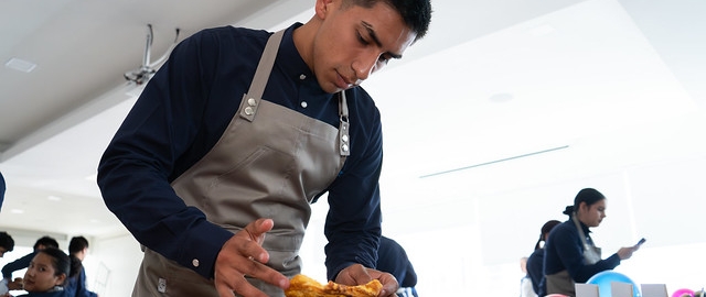 Aldea Global Gastronómica: Innovación en Equipos e Instalaciones de Restauración con el Mgtr. Fabián de Jesús Castañeda Orozco, de la Universidad ECCI – Colombia