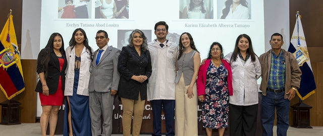 Ceremonia de imposición de mandiles a los estudiantes de 7mo ciclo de la carrera de Psicología Clínica