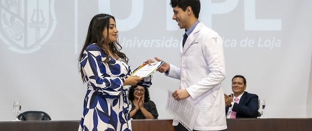 Ceremonia de Imposición de Mandiles – Medicina UTPL Ceremonia de Imposición de Mandiles – Medicina UTPL