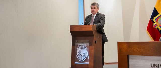 Lanzamiento del libro “Ángel Felicísimo Rojas: contexto, crítica y vanguardismo en la literatura ecuatoriana Lanzamiento del libro “Ángel Felicísimo Rojas: contexto, crítica y vanguardismo en la literatura ecuatoriana