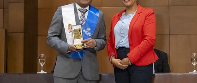 Décimo Quinta Promoción de Graduados ESCOP UTPL Décimo Quinta Promoción de Graduados ESCOP UTPL