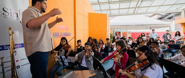 Primer encuentro de SINFIN UTPL y la Academia de música de Sol a Sol de Guayaquil