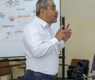 Aldea Global: La internacionalización de la práctica artística dictado por el docente Óscar Verde, de la Universidad Autónoma de México Aldea Global: La internacionalización de la práctica artística dictado por el docente Óscar Verde, de la Universidad Autónoma de México