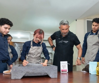 Aldea Global Gastronómica: Innovación en Equipos e Instalaciones de Restauración con el Mgtr. Fabián de Jesús Castañeda Orozco, de la Universidad ECCI – Colombia Aldea Global Gastronómica: Innovación en Equipos e Instalaciones de Restauración con el Mgtr. Fabián de Jesús Castañeda Orozco, de la Universidad ECCI – Colombia