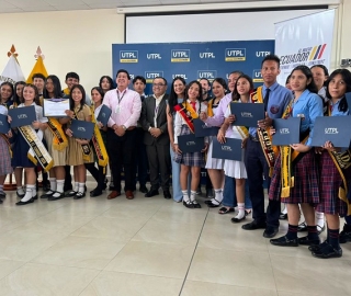 Entrega de Becas UTPL a estudiantes Abanderados | Quevedo