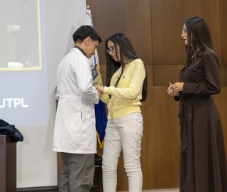 Imposición de mandiles a internos rotativos de la carrera de Nutrición y Dietética – Cohorte mayo 2025 / abril 2026