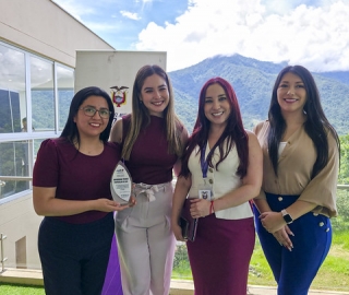 UTPL recibe reconocimiento del IEPS por su apoyo a la Economía Popular y Solidaria UTPL recibe reconocimiento del IEPS por su apoyo a la Economía Popular y Solidaria