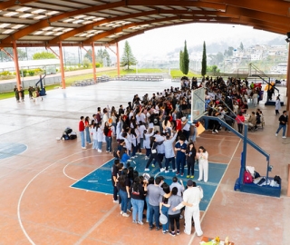 Desfile de Promociones y Ginkana – 25 Años de Medicina UTPL