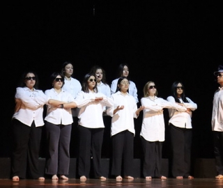 Carrera de Comunicación presentó la obra de teatro "Espejos" Carrera de Comunicación presentó la obra de teatro "Espejos"