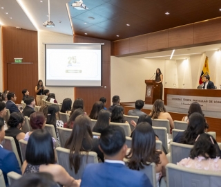 Imposición de mandiles | Carrera de Bioquímica y Farmacia