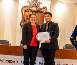 III Premiación de Trabajos de Titulación y de Integración Curricular III Premiación de Trabajos de Titulación y de Integración Curricular