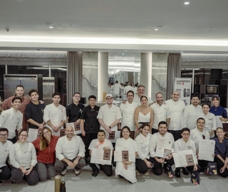 UTPL en Chokao 2025: creatividad y talento en la feria del cacao y chocolate