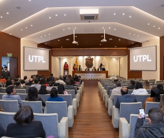 Imposición de Indumentaria a los estudiantes de Enfermería Imposición de Indumentaria a los estudiantes de Enfermería