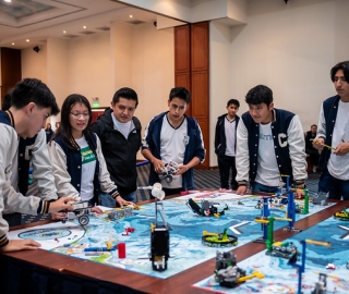 FIRST LEGO en el Innova Fest UTPL FIRST LEGO en el Innova Fest UTPL