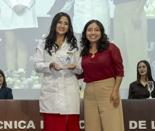 Imposición de mandiles a internos rotativos de la carrera de Nutrición y Dietética – Cohorte mayo 2025 / abril 2026