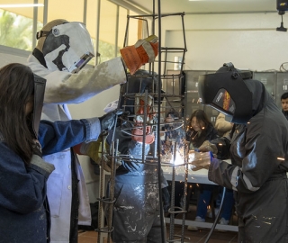 Reto Semestre Ascendere "Escultura utilitaria sobre la actividad agro-productiva de la Estación Agropecuaria de UTPL"