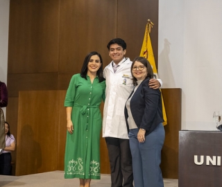 Imposición de mandiles a internos rotativos de la carrera de Nutrición y Dietética – Cohorte mayo 2025 / abril 2026