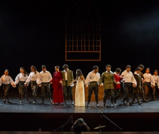 La Compañía de Teatro UTPL conmemoró sus 20 años de trayectoria artística con el estreno de la obra Otelo