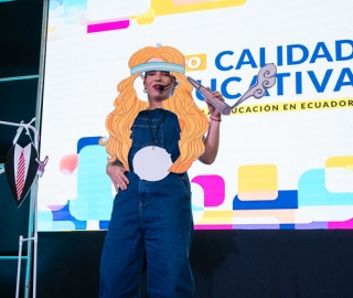 Presentación del microteatro Mujerón - Lucha femenina por la igualdad de los derechos Presentación del microteatro Mujerón - Lucha femenina por la igualdad de los derechos