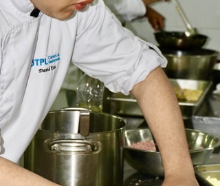 GastroLab:  UTPL Innovación en Servicio