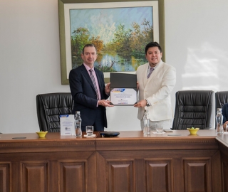 UTPL certificada Establecimiento 100% Libre de Humo UTPL certificada Establecimiento 100% Libre de Humo