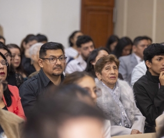Imposición de mandiles a estudiantes de Fisioterapia