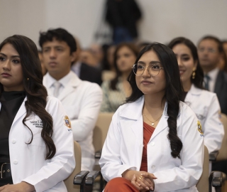 Imposición de Insignias – Carrera de Medicina Imposición de Insignias – Carrera de Medicina