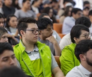 Conferencia Magistral “Del dato al impacto: la materia prima de la economía del siglo XXI”. Conferencia Magistral “Del dato al impacto: la materia prima de la economía del siglo XXI”.
